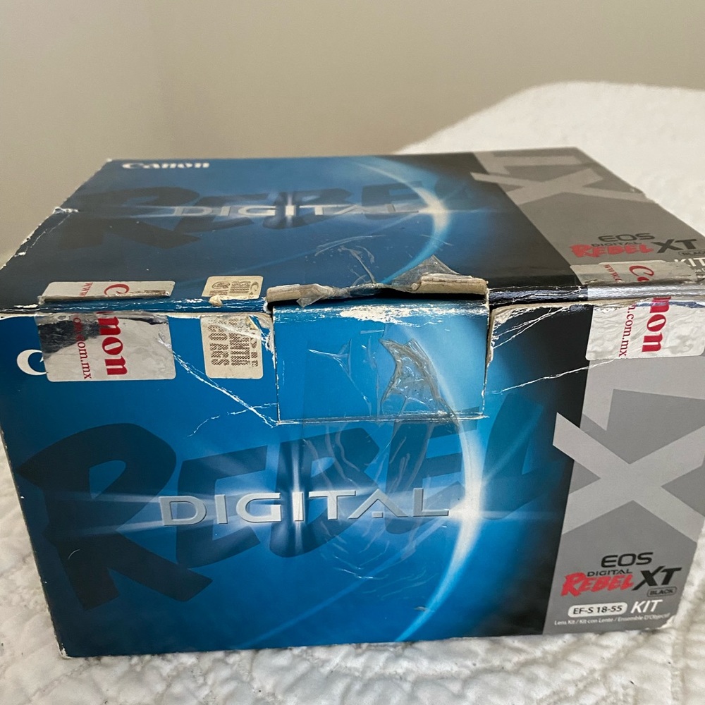 *SALE* Like New - CANON REBEL XT